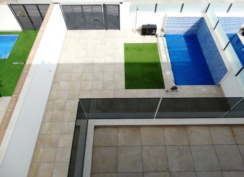 New Build - Detached House / Villa -
Pilar de la Horadada - pueblo