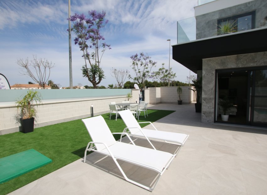 New Build - Detached House / Villa -
Pilar de la Horadada