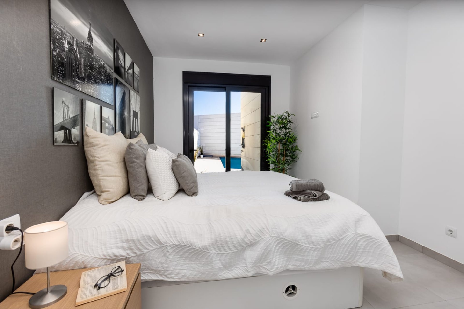 New Build - Detached House / Villa -
Pilar de la Horadada