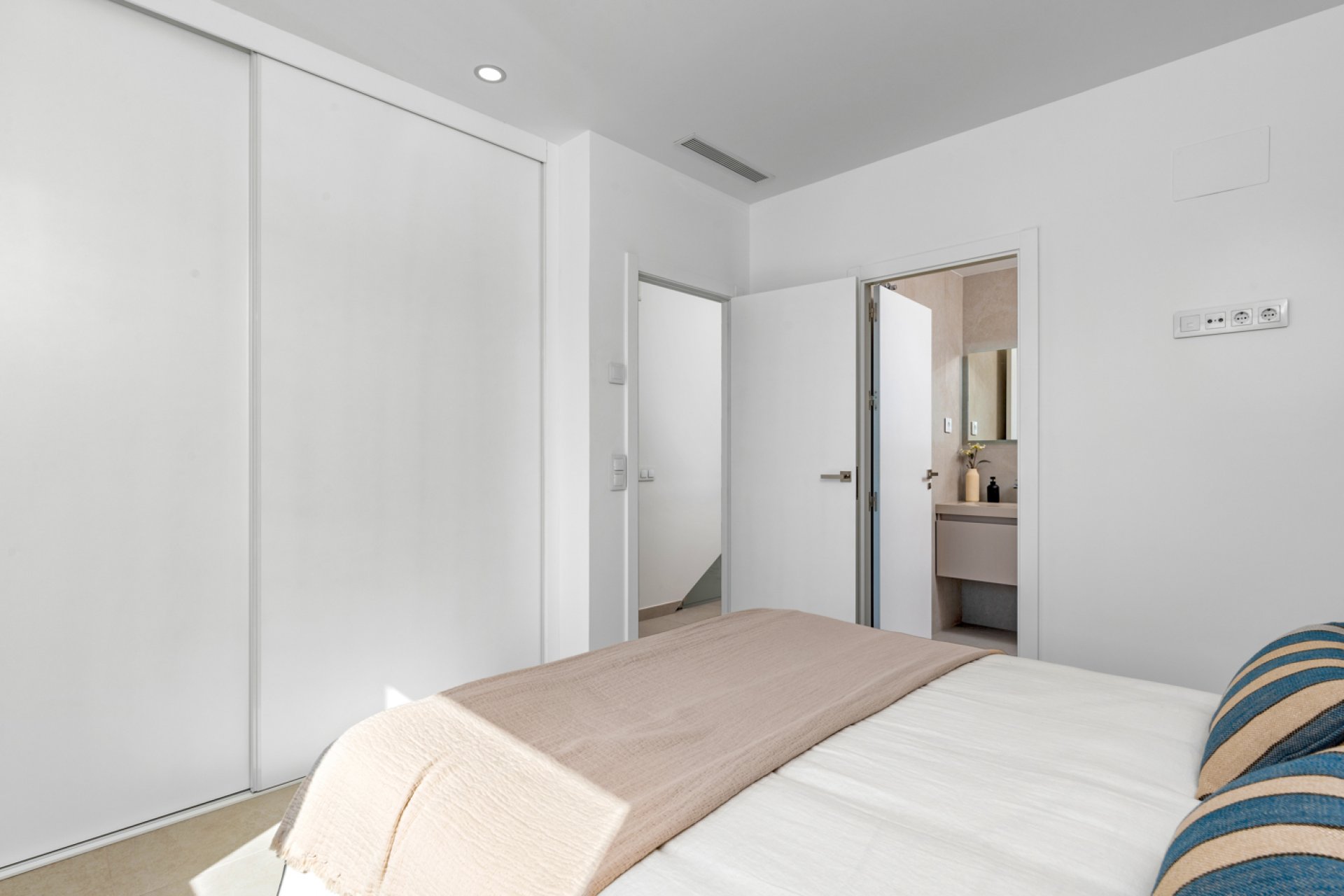 New Build - Detached House / Villa -
Pilar de la Horadada