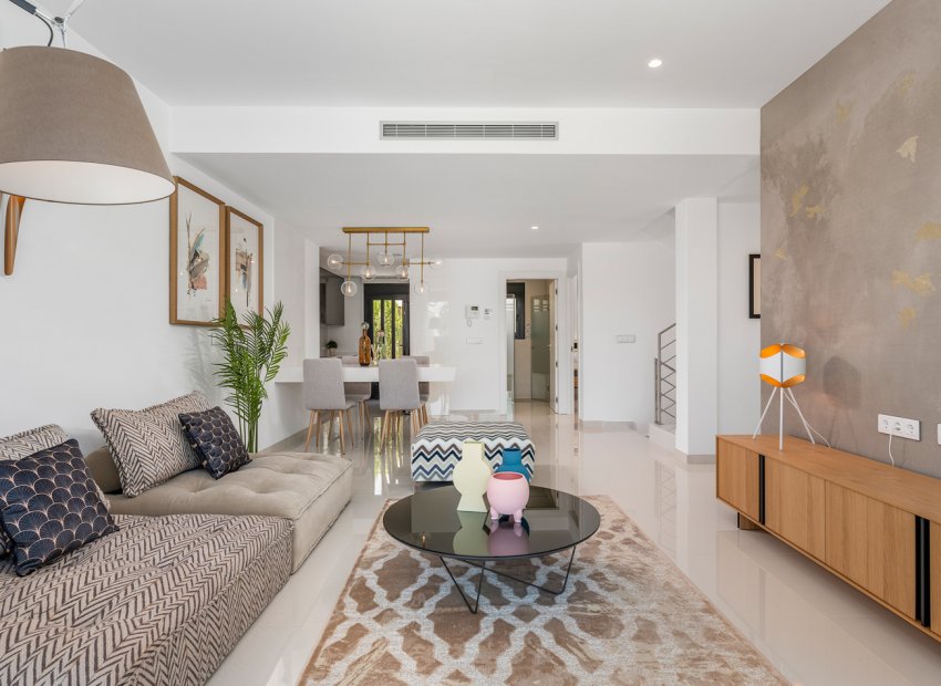 New Build - Detached House / Villa -
Playa Paraiso