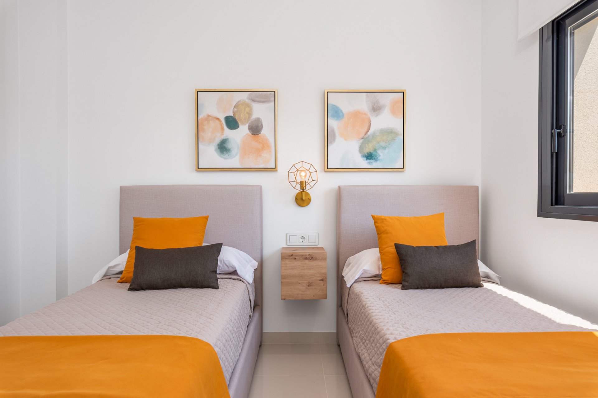 New Build - Detached House / Villa -
Playa Paraiso