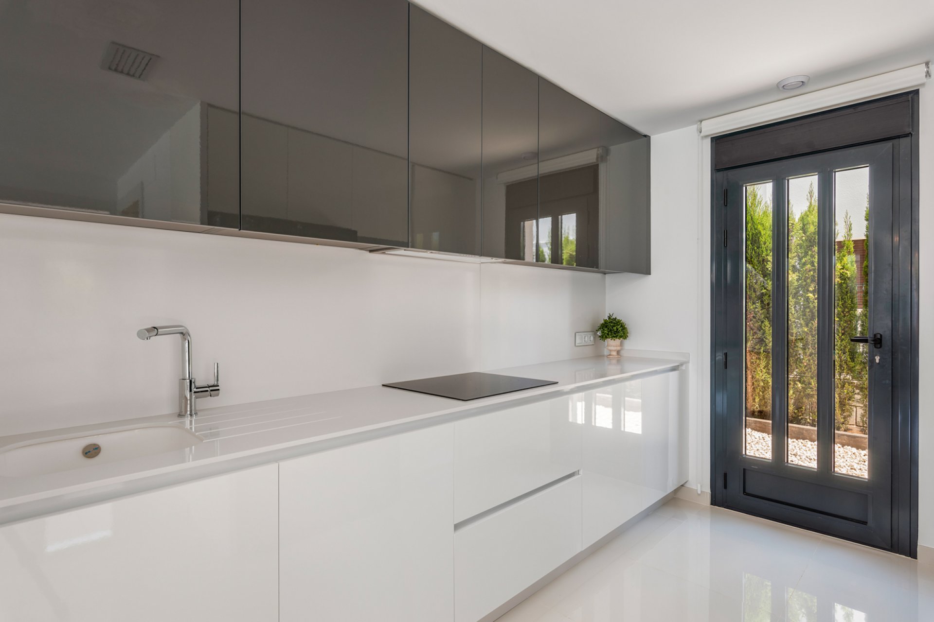 New Build - Detached House / Villa -
Playa Paraiso