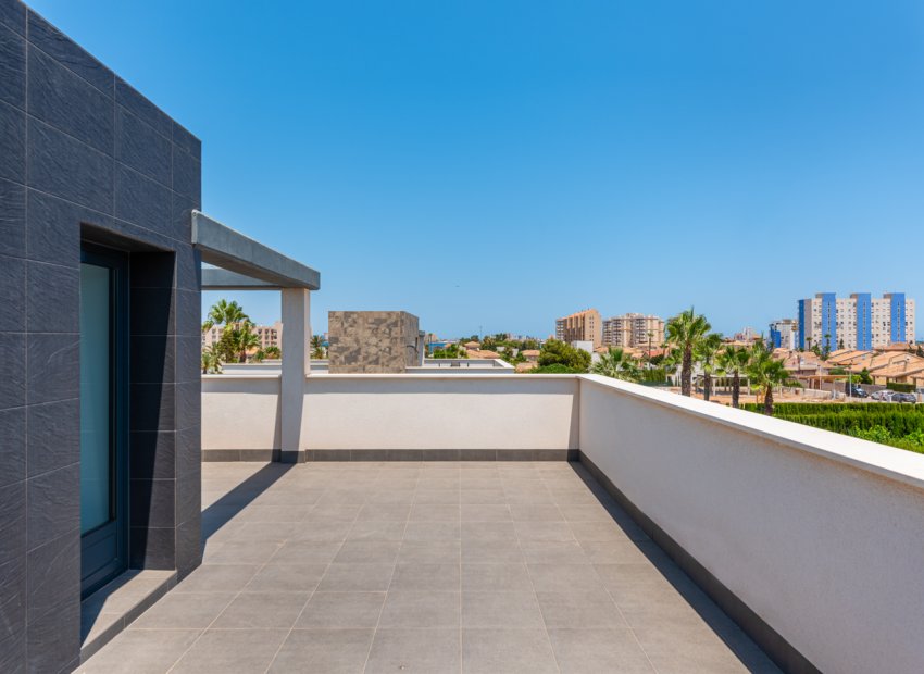 New Build - Detached House / Villa -
Playa Paraiso