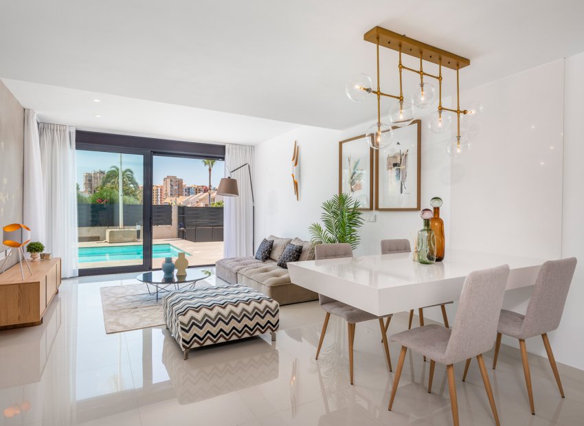 New Build - Detached House / Villa -
Playa Paraiso