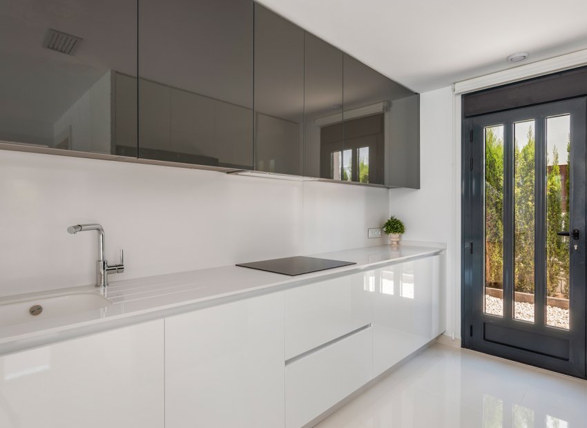 New Build - Detached House / Villa -
Playa Paraiso