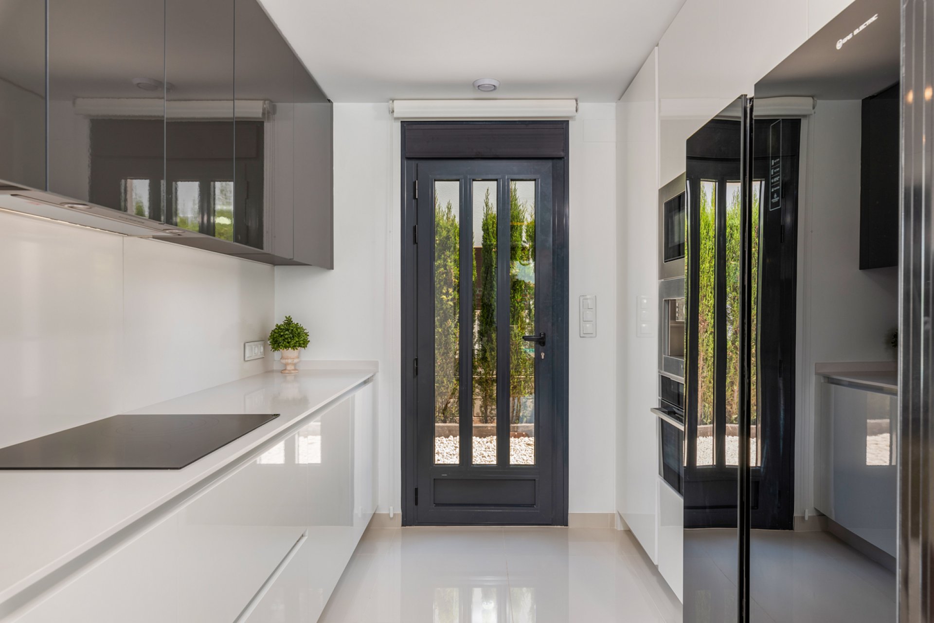 New Build - Detached House / Villa -
Playa Paraiso