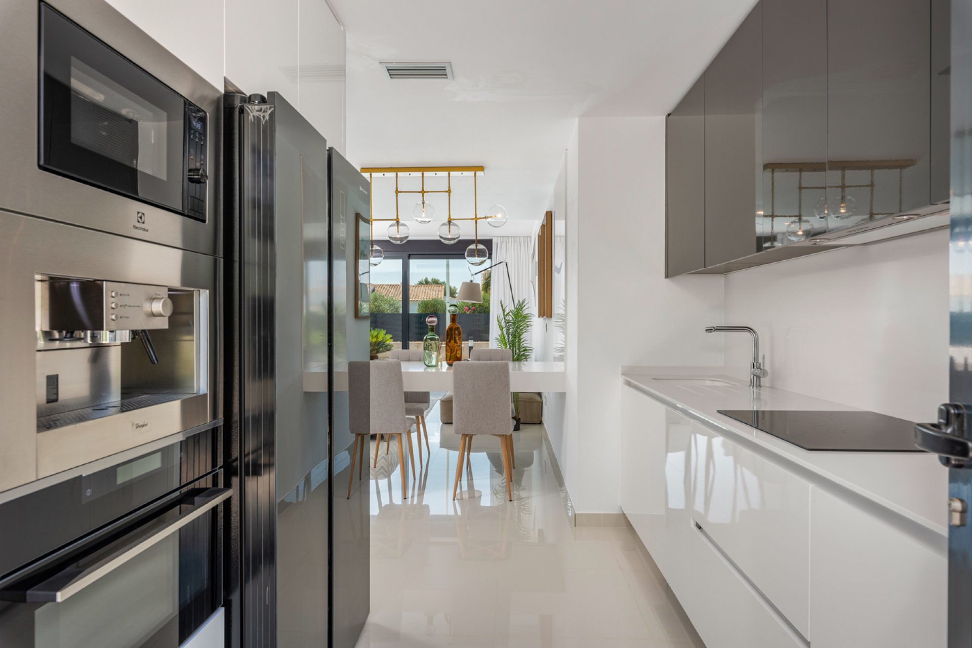New Build - Detached House / Villa -
Playa Paraiso