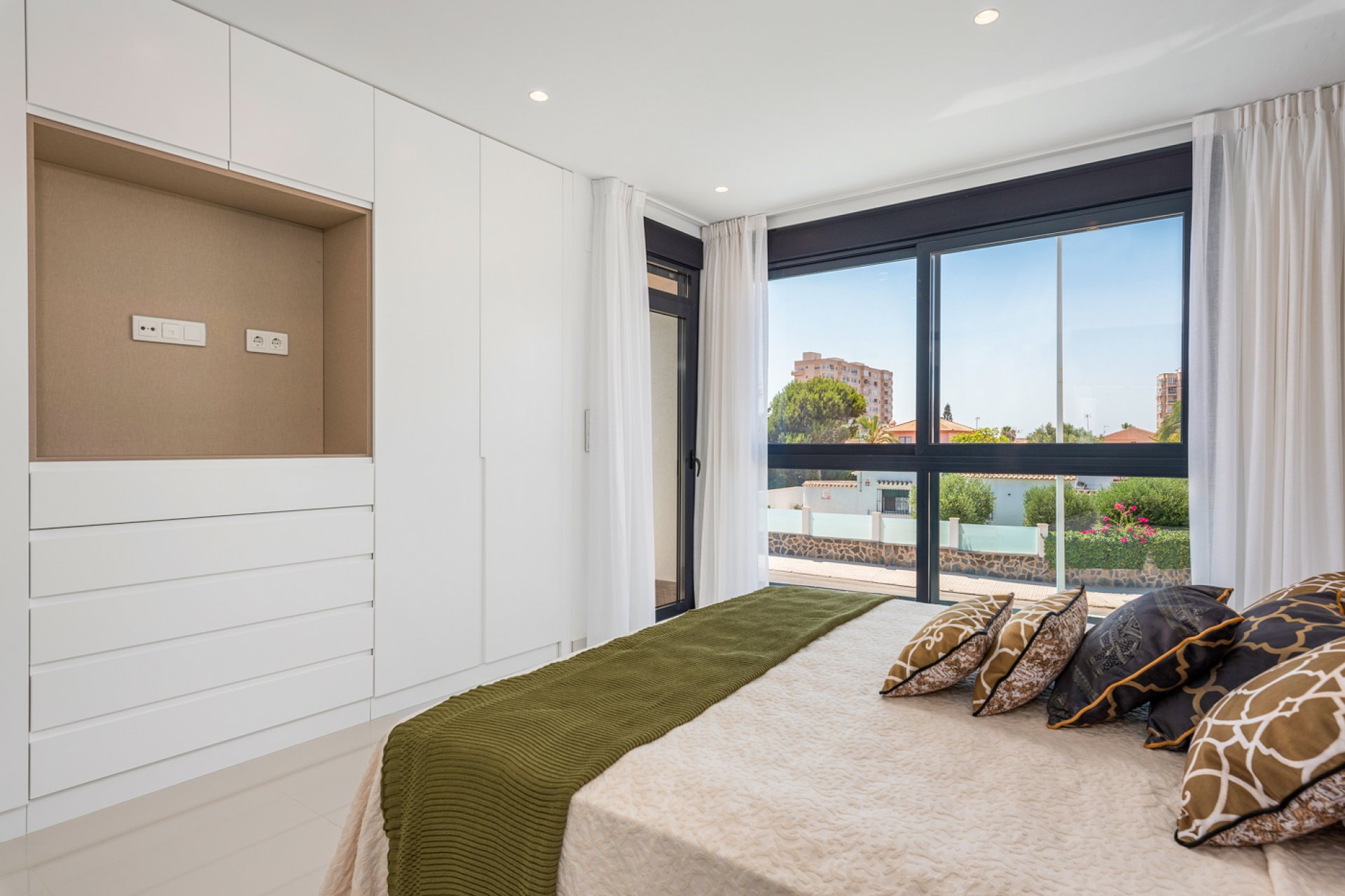 New Build - Detached House / Villa -
Playa Paraiso