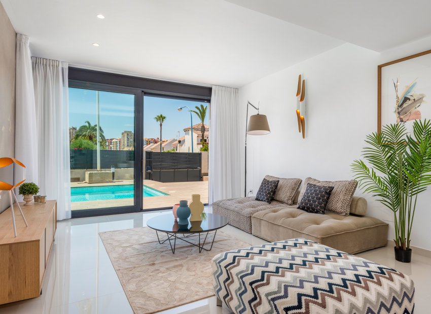 New Build - Detached House / Villa -
Playa Paraiso