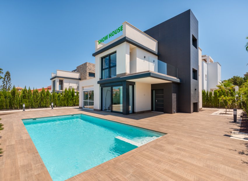 New Build - Detached House / Villa -
Playa Paraiso
