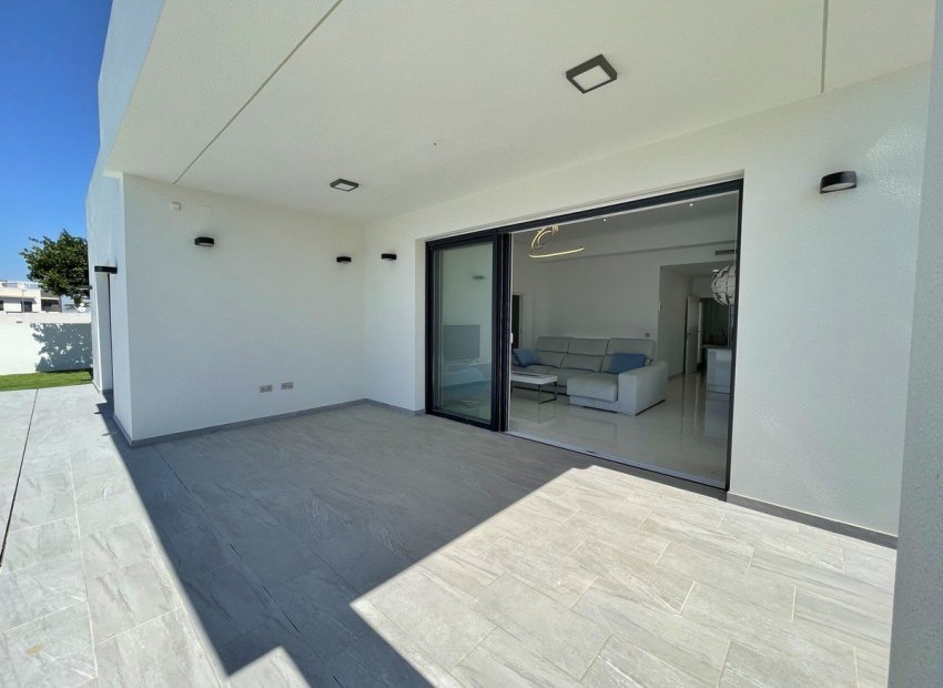 New Build - Detached House / Villa -
Rafal