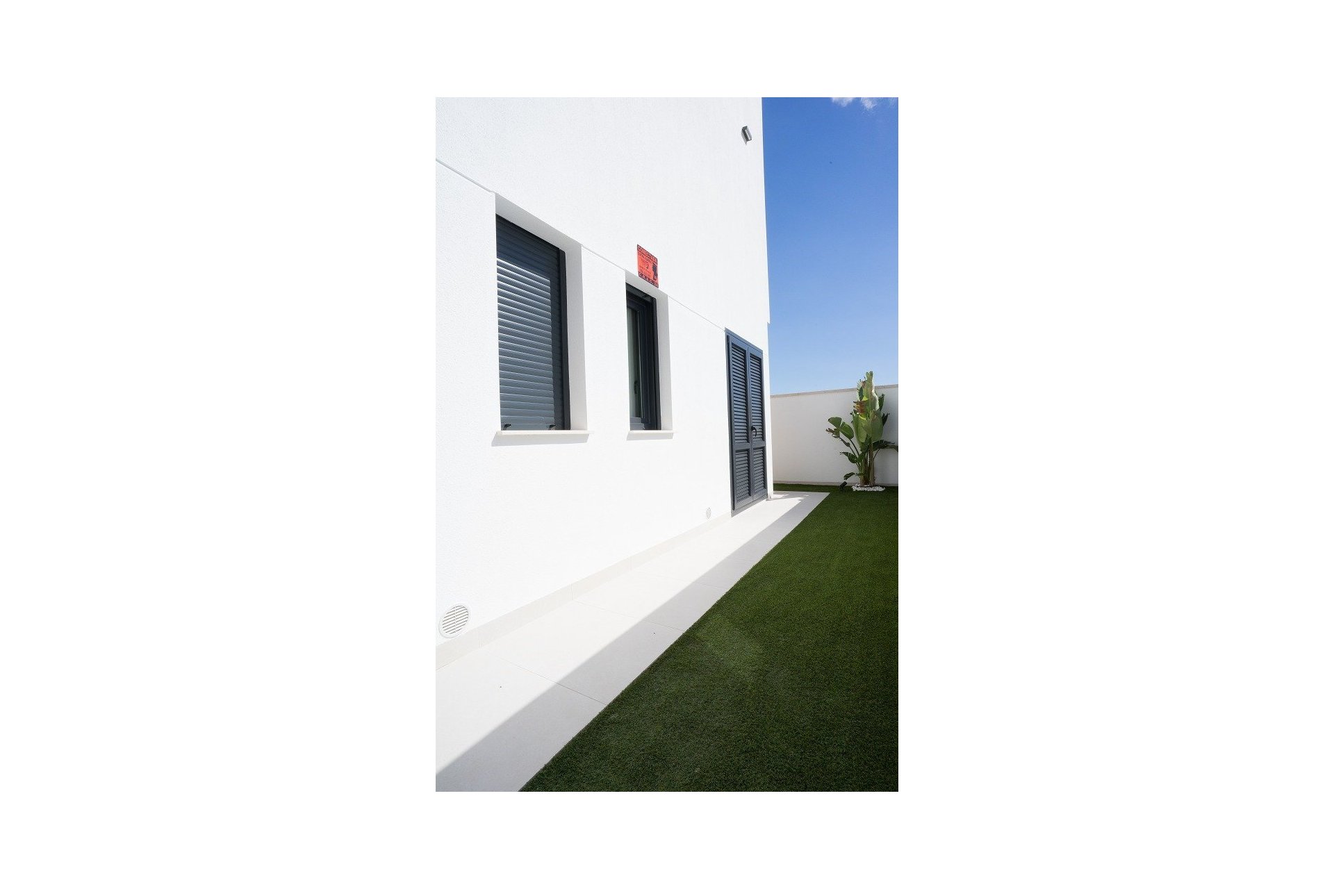New Build - Detached House / Villa -
San Miguel de Salinas - BLUE LAGOON