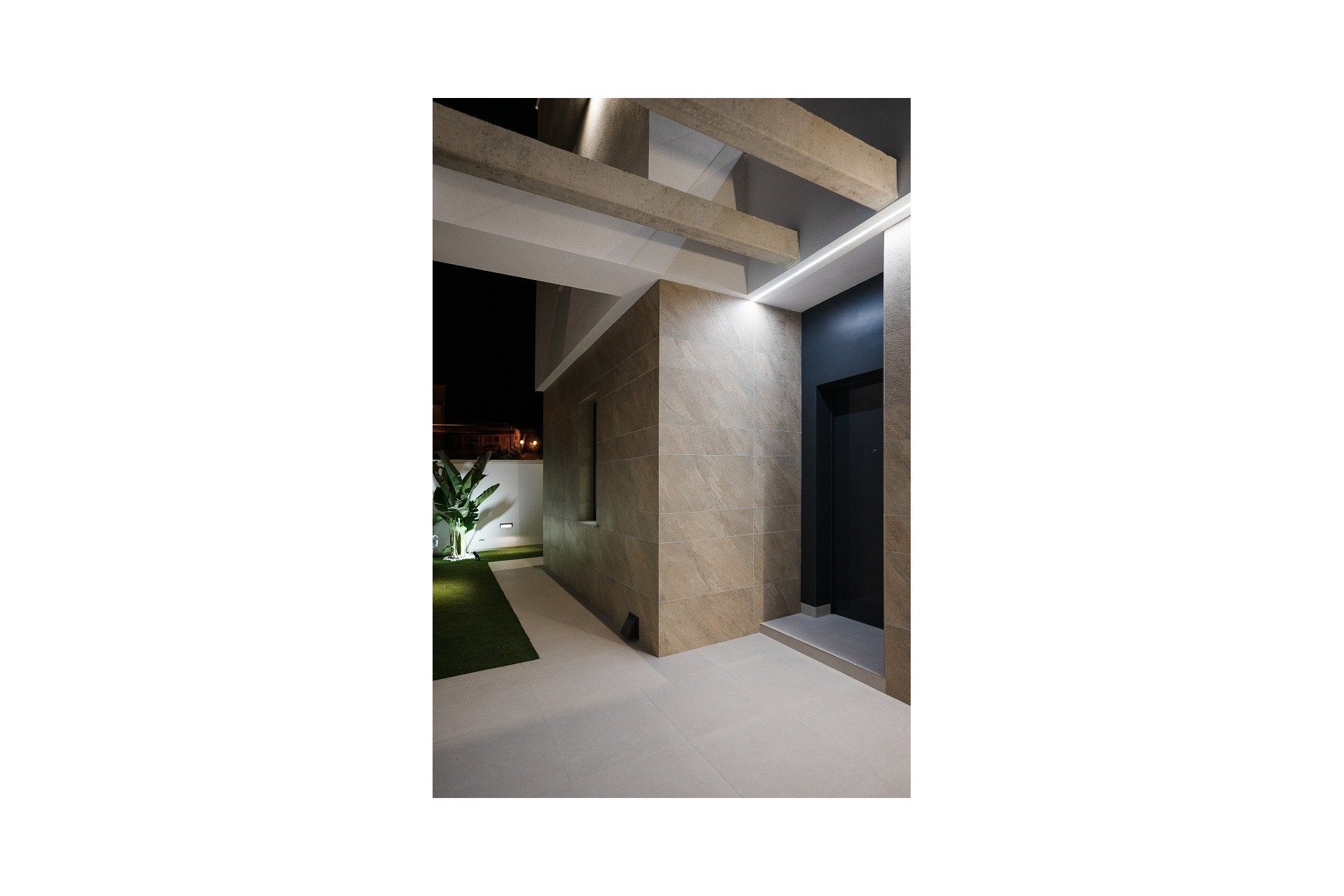 New Build - Detached House / Villa -
San Miguel de Salinas - BLUE LAGOON