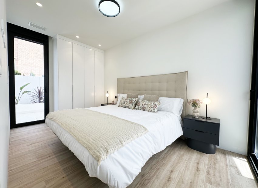 New Build - Detached House / Villa -
Torre de la Horadada