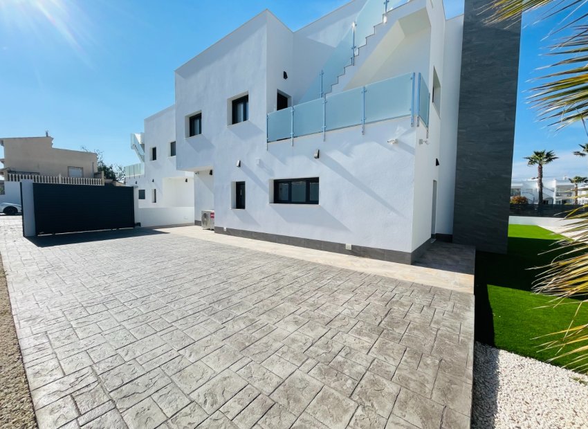 New Build - Detached House / Villa -
Torrevieja