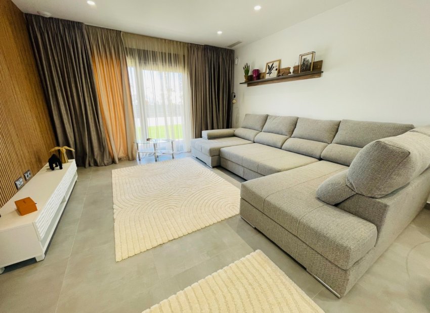 New Build - Detached House / Villa -
Torrevieja