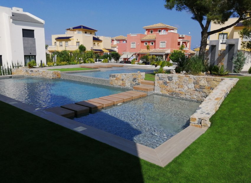 New Build - High-bungalow -
Torrevieja