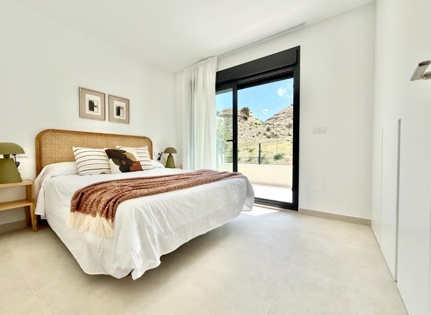 New Build - Town House -
Cox - San Fernando