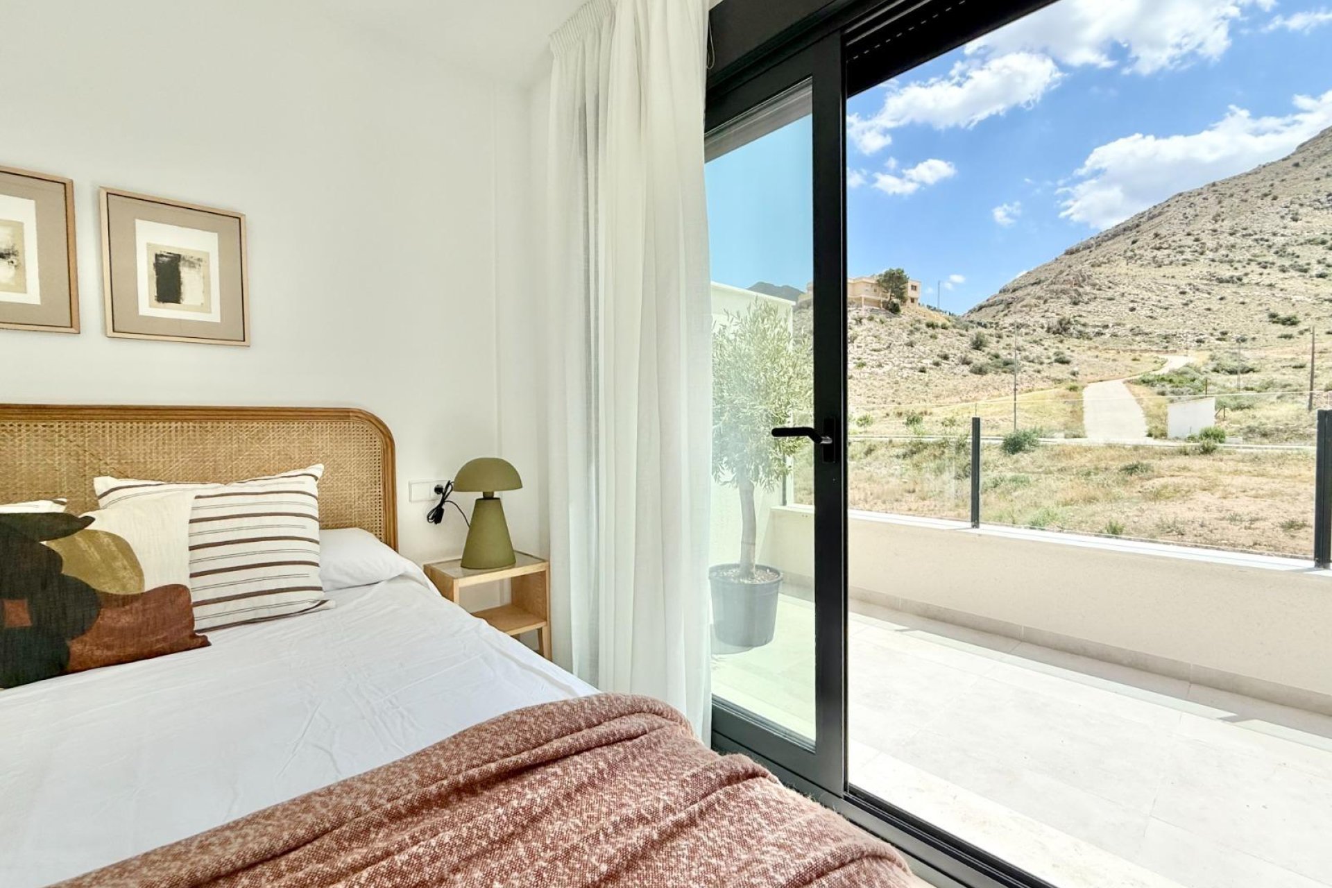 New Build - Town House -
Cox - San Fernando