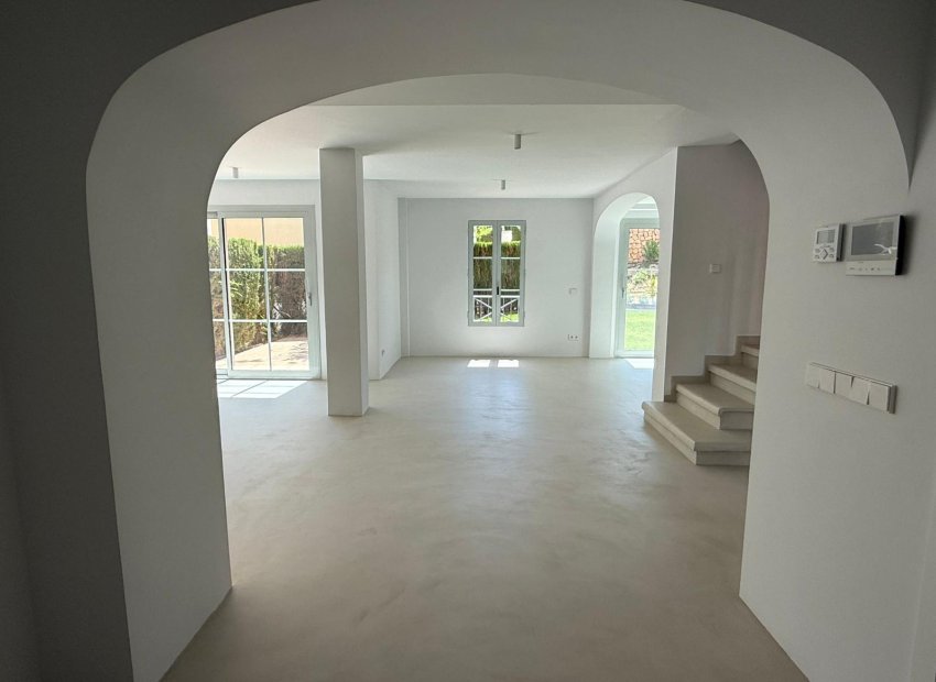 New Build - Town House -
Finestrat - Golf Bahia