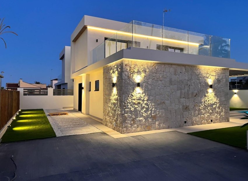 New Build - Town House -
Orihuela Costa - Montezenia