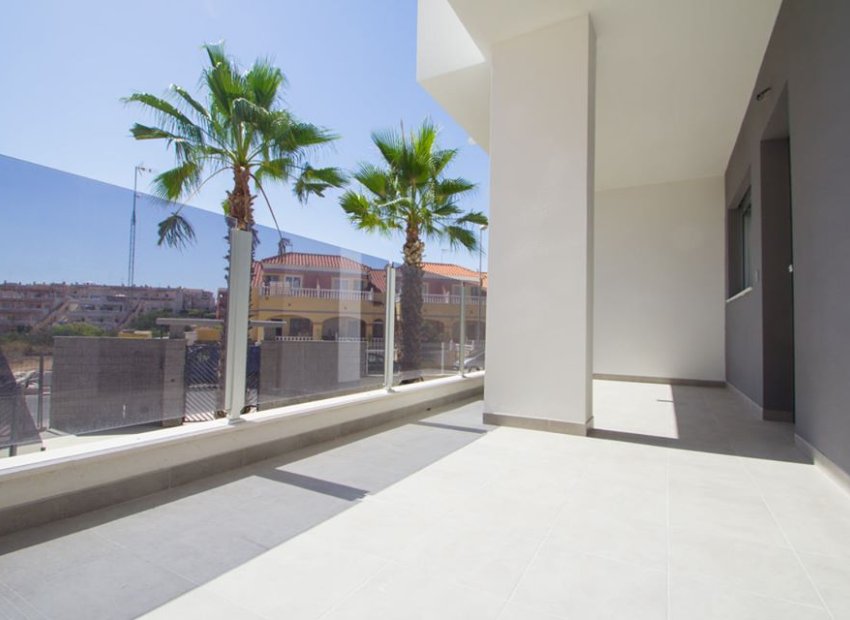 Nieuwbouw Woningen - Appartement -
Res. Las Filipinas