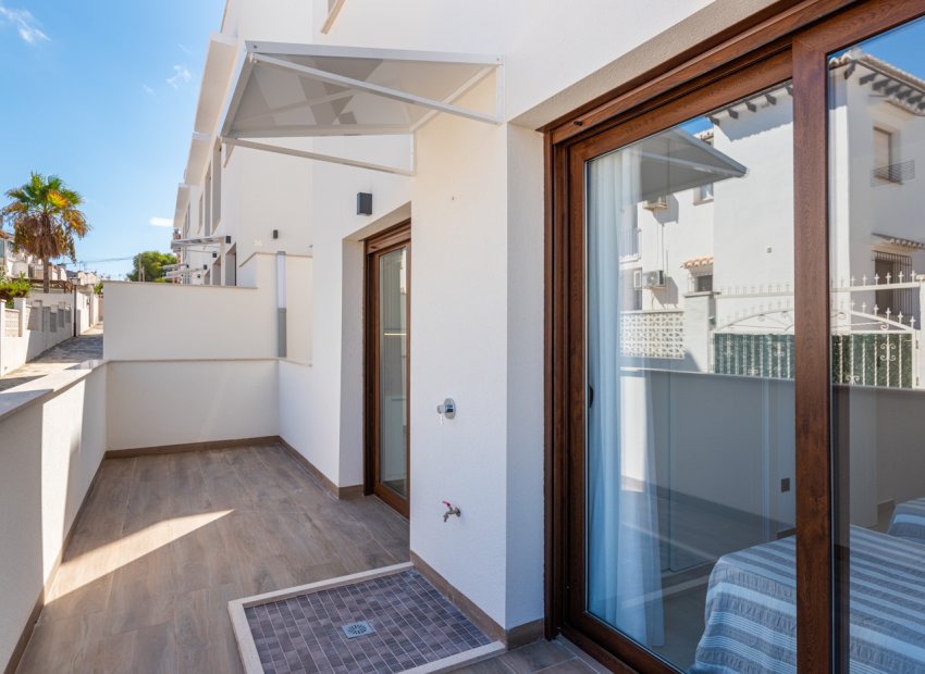 Nieuwbouw Woningen - Bungalow op verdieping -
Torrevieja