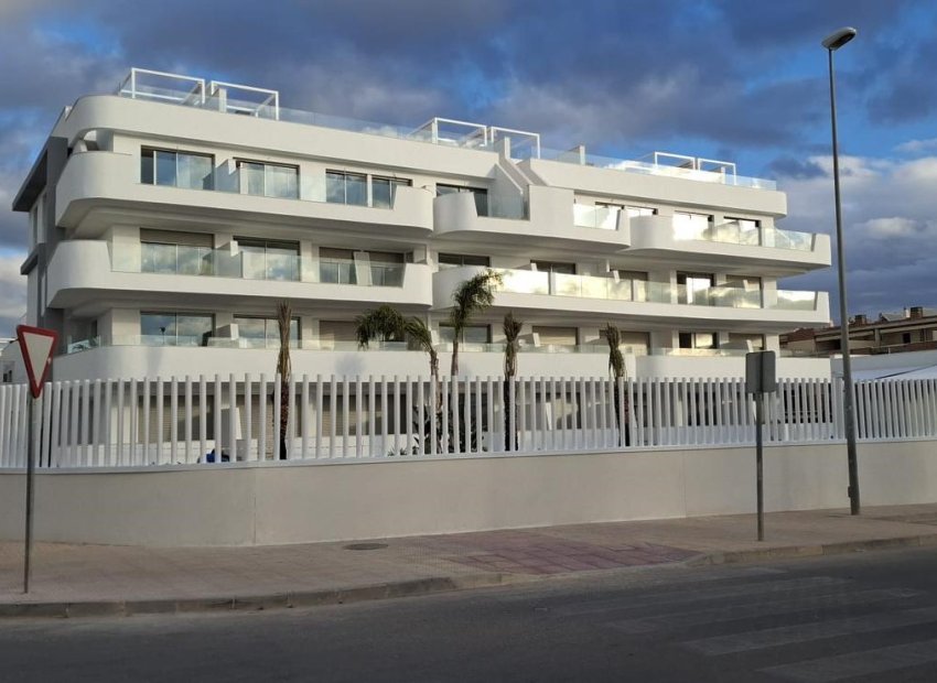 Nieuwbouw Woningen - Gelijkvloers -
Cabo Roig