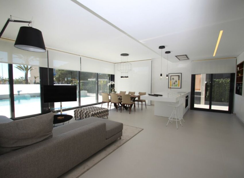 Nieuwbouw Woningen - Villa -
San Miguel de Salinas