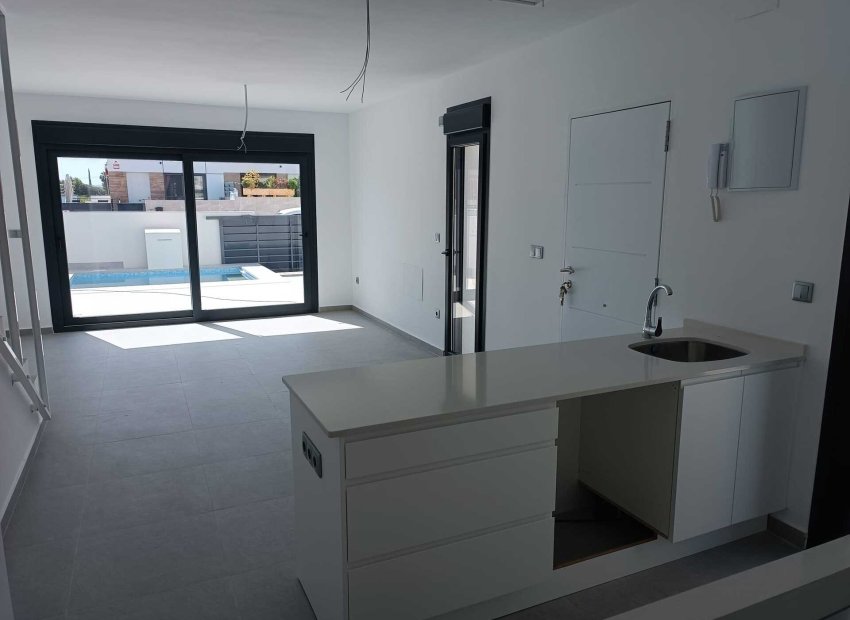Nieuwbouw Woningen - Vrijstaande woning / Villa -
Daya Nueva