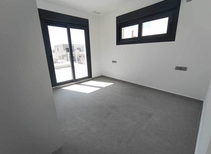 Nieuwbouw Woningen - Vrijstaande woning / Villa -
Daya Nueva