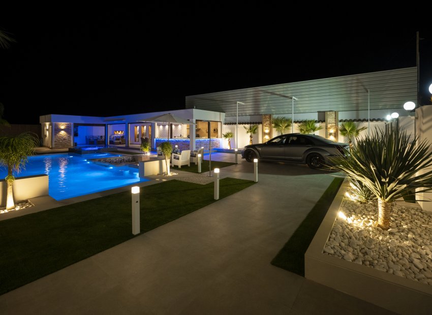 Nieuwbouw Woningen - Vrijstaande woning / Villa -
Jerónimo y Avileses