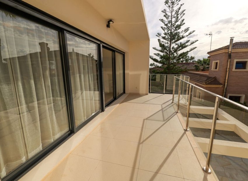 Nieuwbouw Woningen - Vrijstaande woning / Villa -
Torrevieja