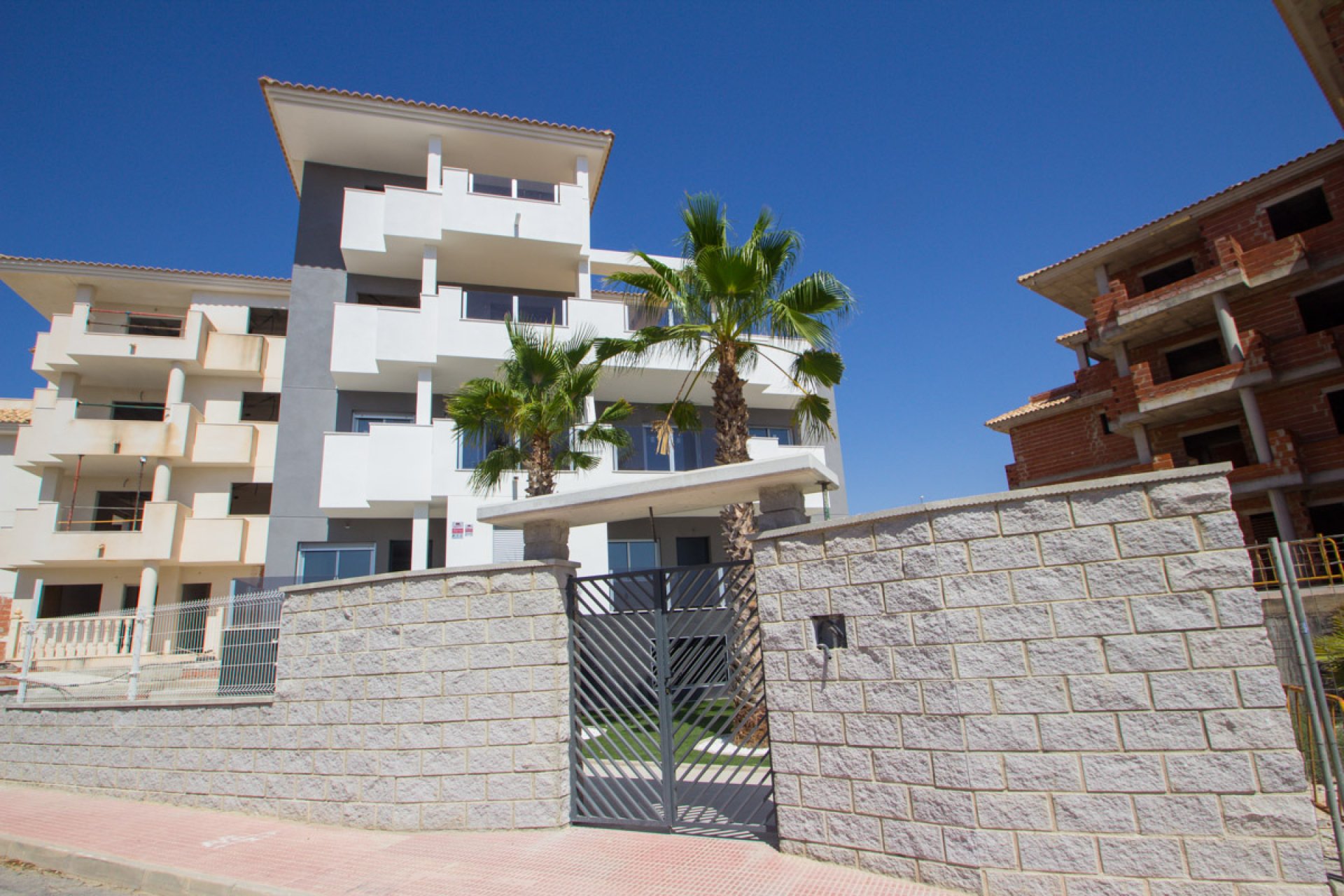 Nouvelle construction - Appartement -
Res. Las Filipinas