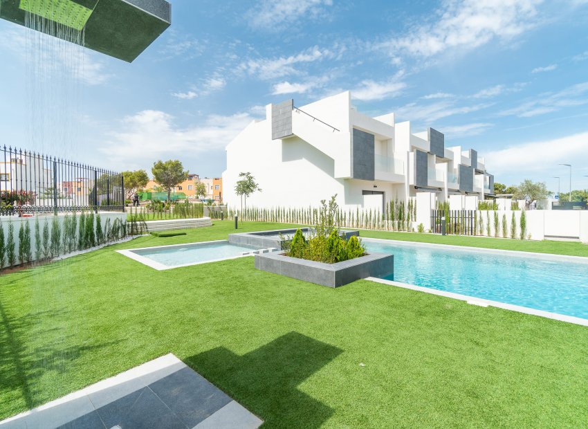 Nouvelle construction - Bungalow à l’étage -
Torrevieja