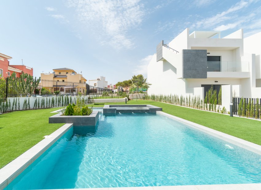 Nouvelle construction - Bungalow - Rez-de-chausée -
Torrevieja