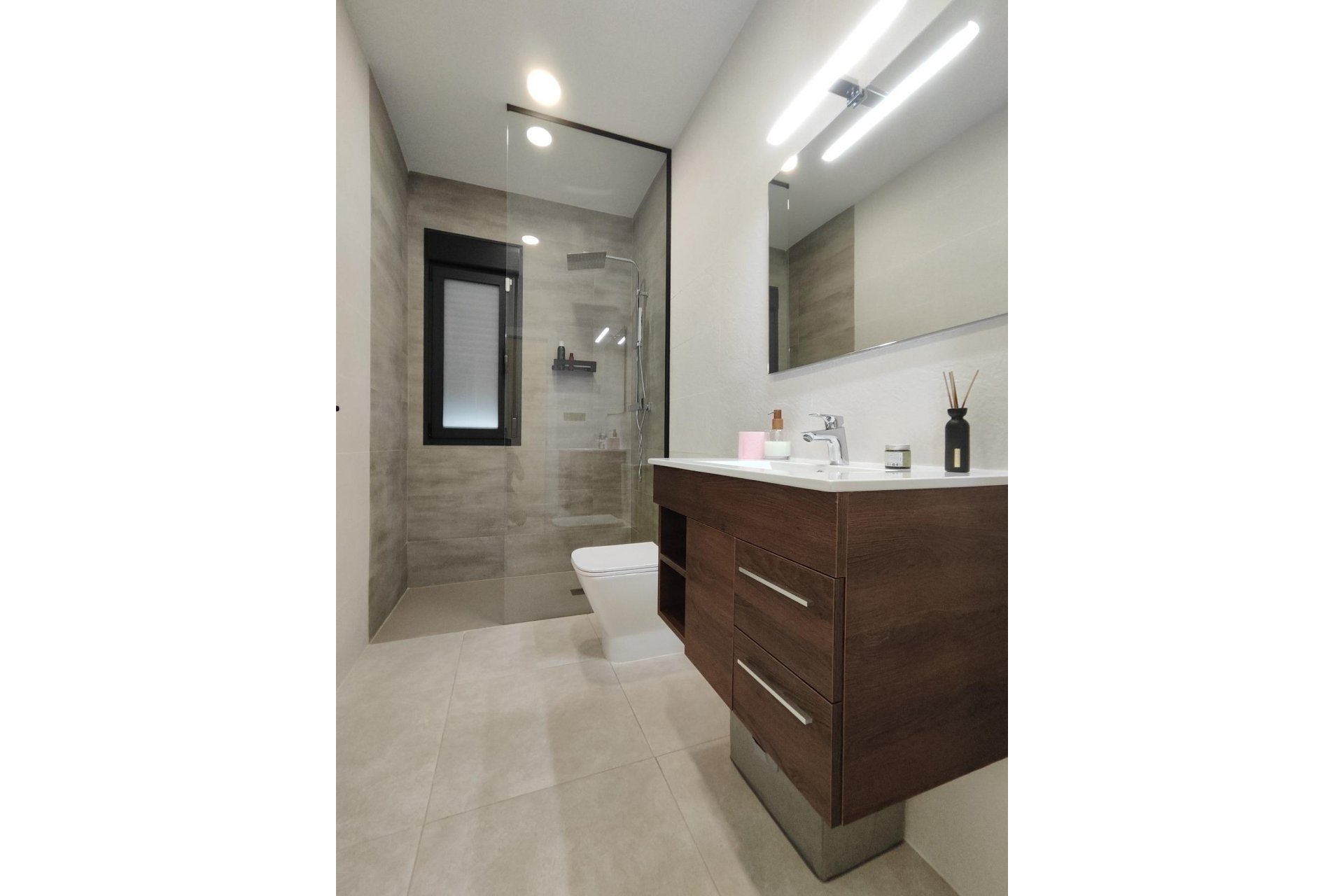 Nouvelle construction - Détaché / Villa -
Pinoso - Lel