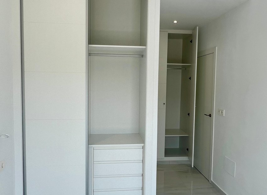 Nouvelle construction - Détaché / Villa -
Polop