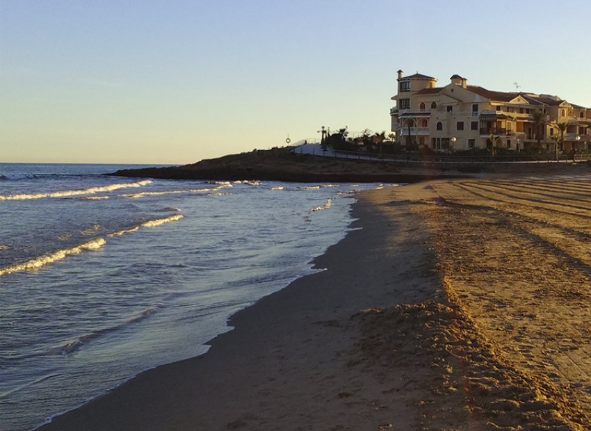 Nouvelle construction - Jumelée -
Torrevieja