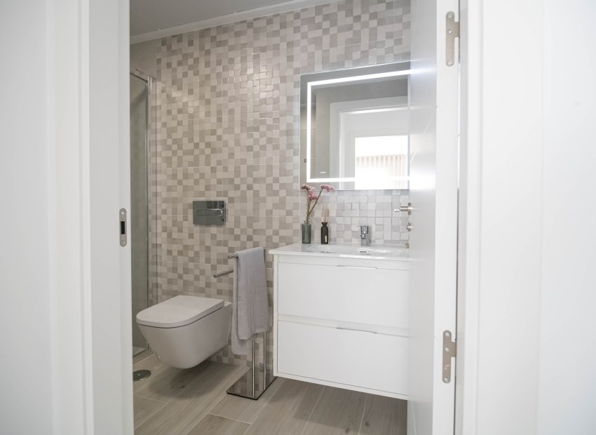 Nouvelle construction - Mitoyenne -
Jerónimo y Avileses