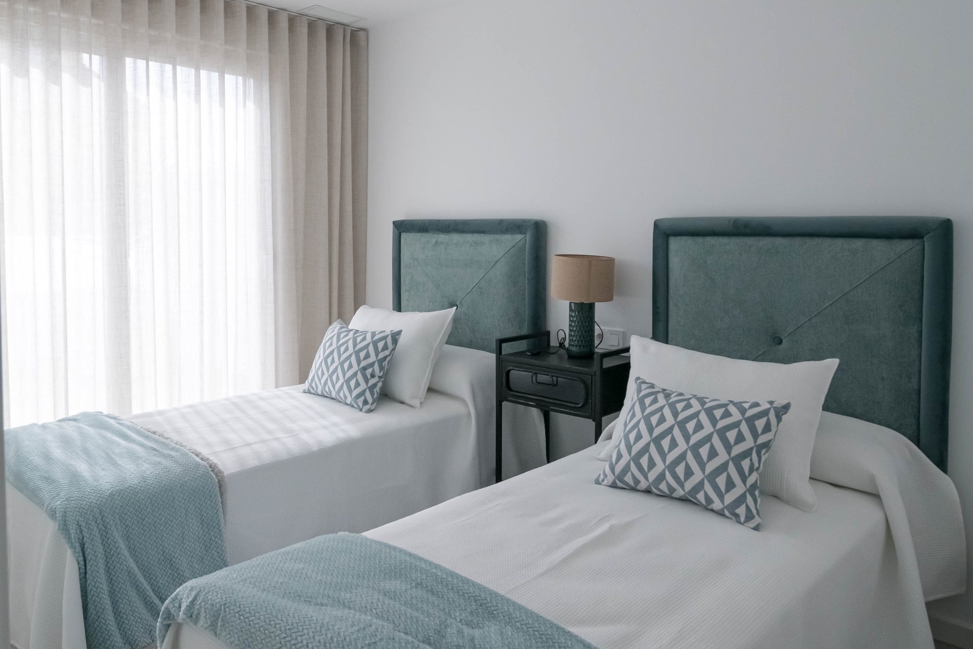 Nouvelle construction - Mitoyenne -
Jerónimo y Avileses