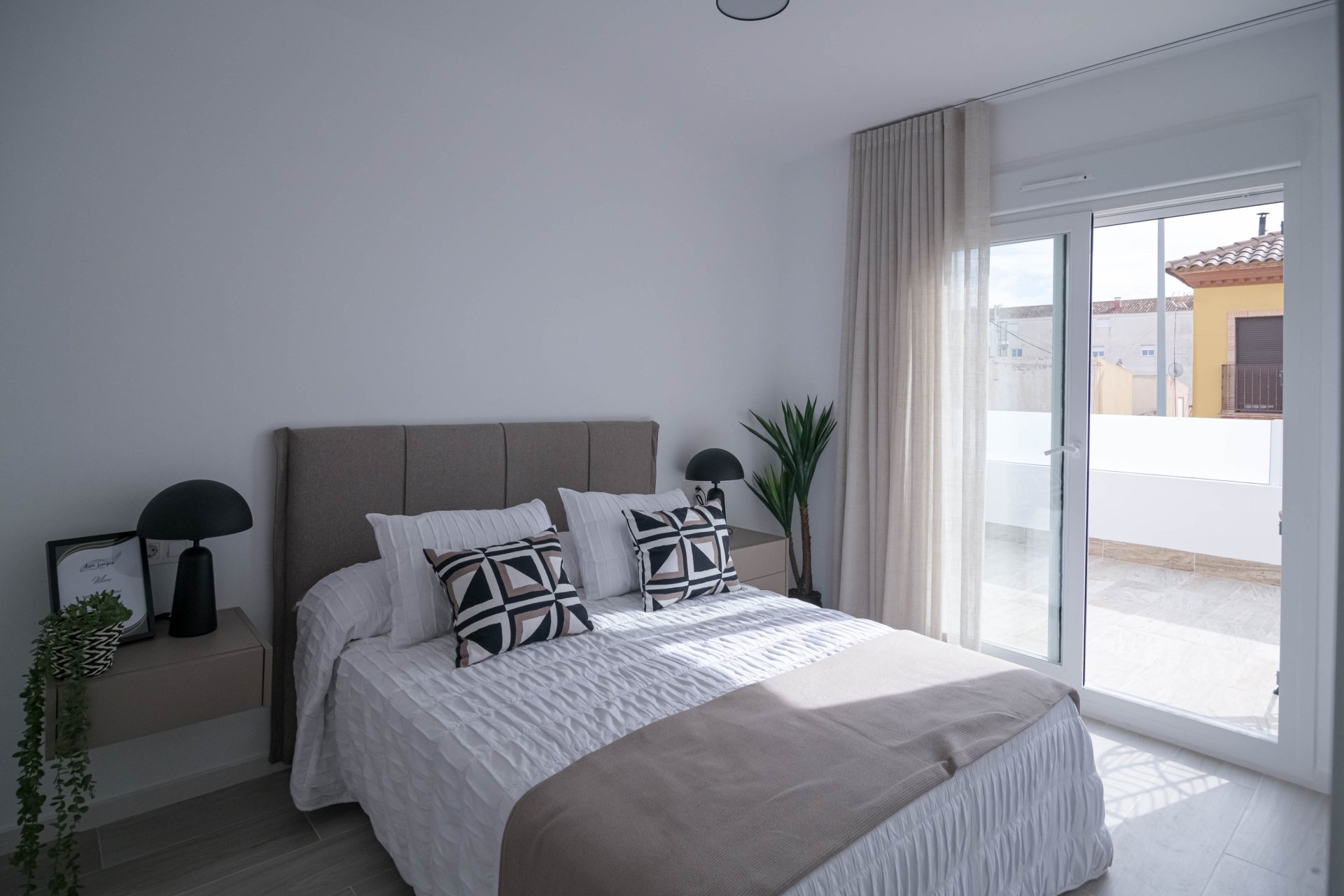 Nouvelle construction - Mitoyenne -
Jerónimo y Avileses