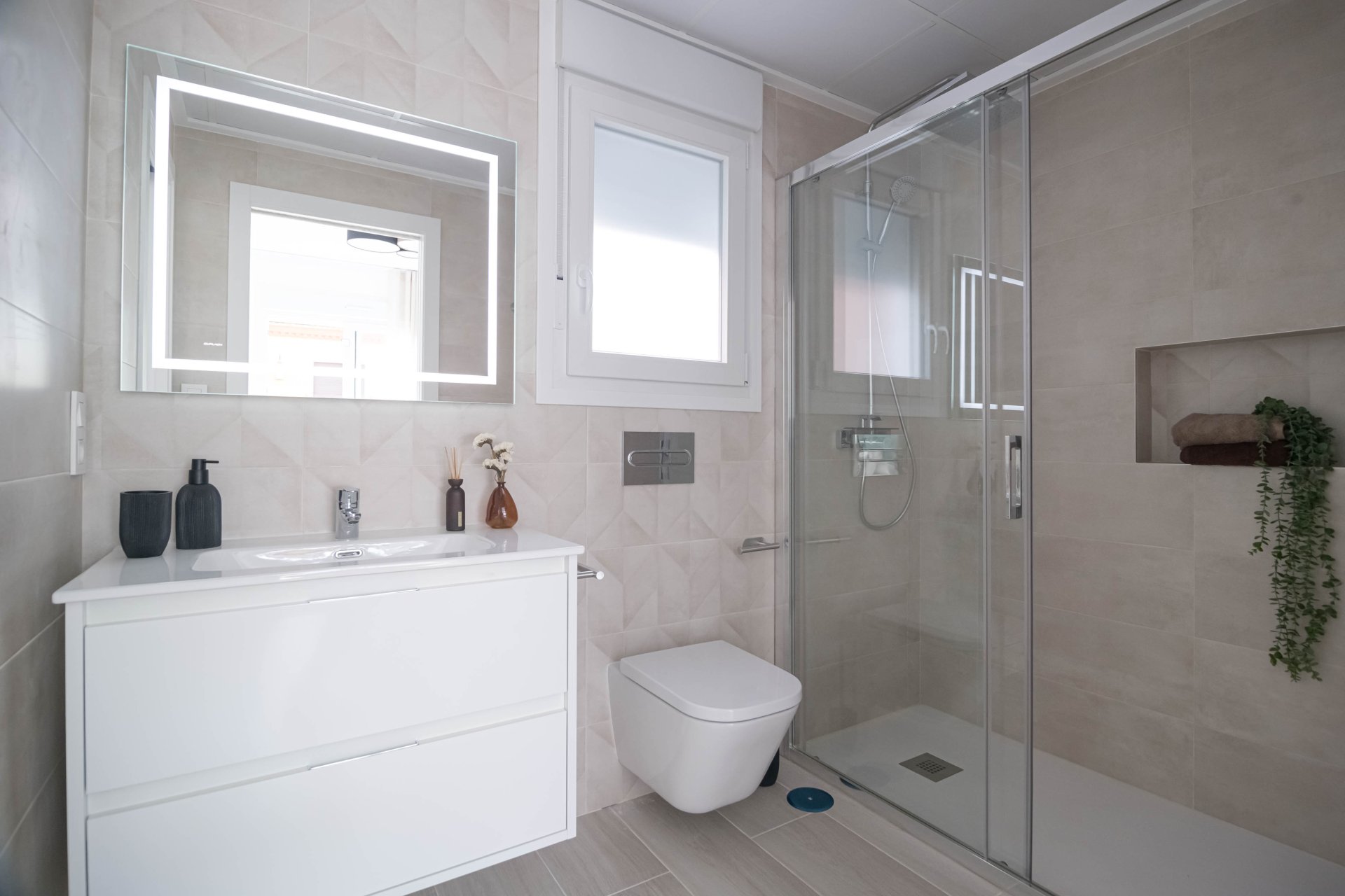 Nouvelle construction - Mitoyenne -
Jerónimo y Avileses