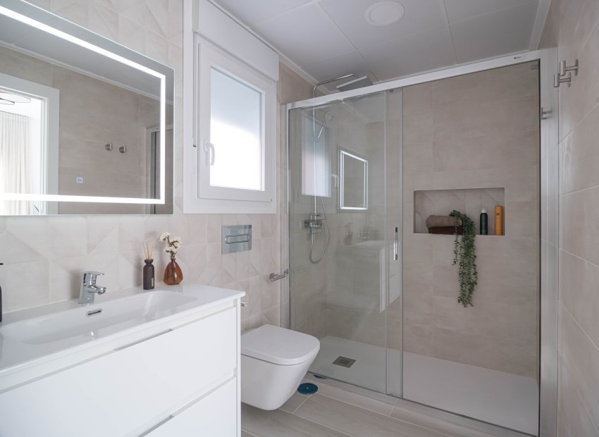 Nouvelle construction - Mitoyenne -
Jerónimo y Avileses