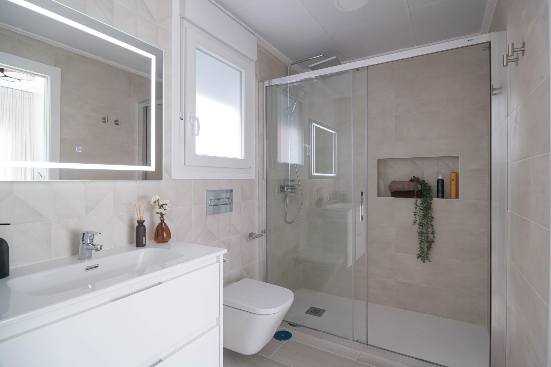 Nouvelle construction - Mitoyenne -
Jerónimo y Avileses