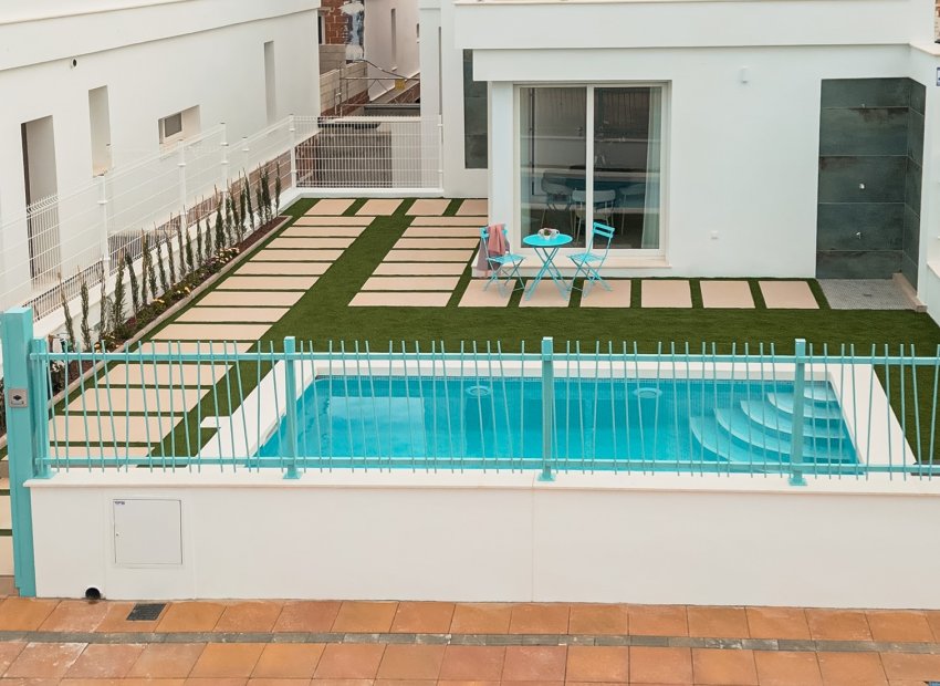 Nouvelle construction - Mitoyenne -
Los Alcazares - Los Alcázares