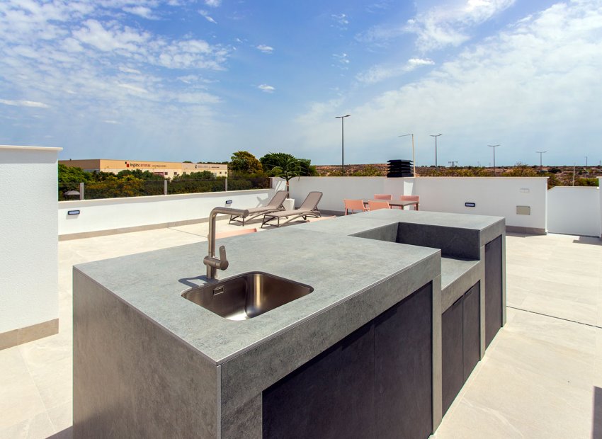 Nouvelle construction - Mitoyenne -
Sucina