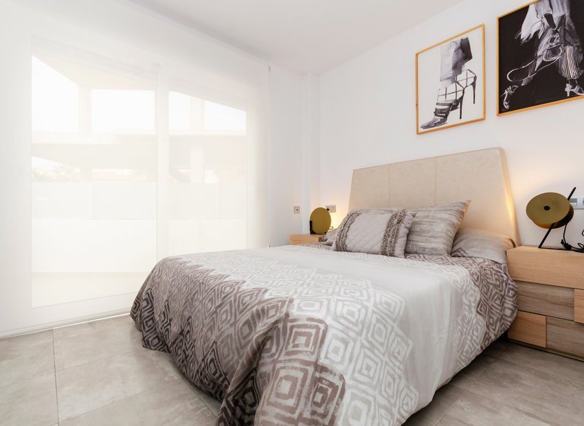 Nouvelle construction - Mitoyenne -
Torrevieja