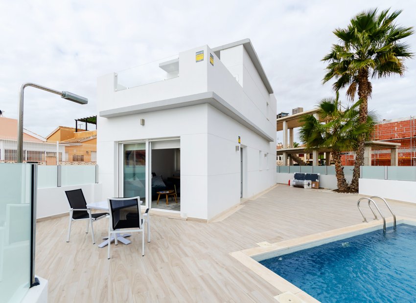 Nouvelle construction - Mitoyenne -
Torrevieja